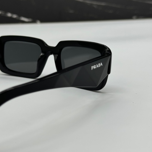 NEW SPR 27Z 16K08Z PRADA BLACK SQUARE PR27ZS 16K08Z UNISEX SUNGLASSES PR 27ZS - Picture 8 of 11
